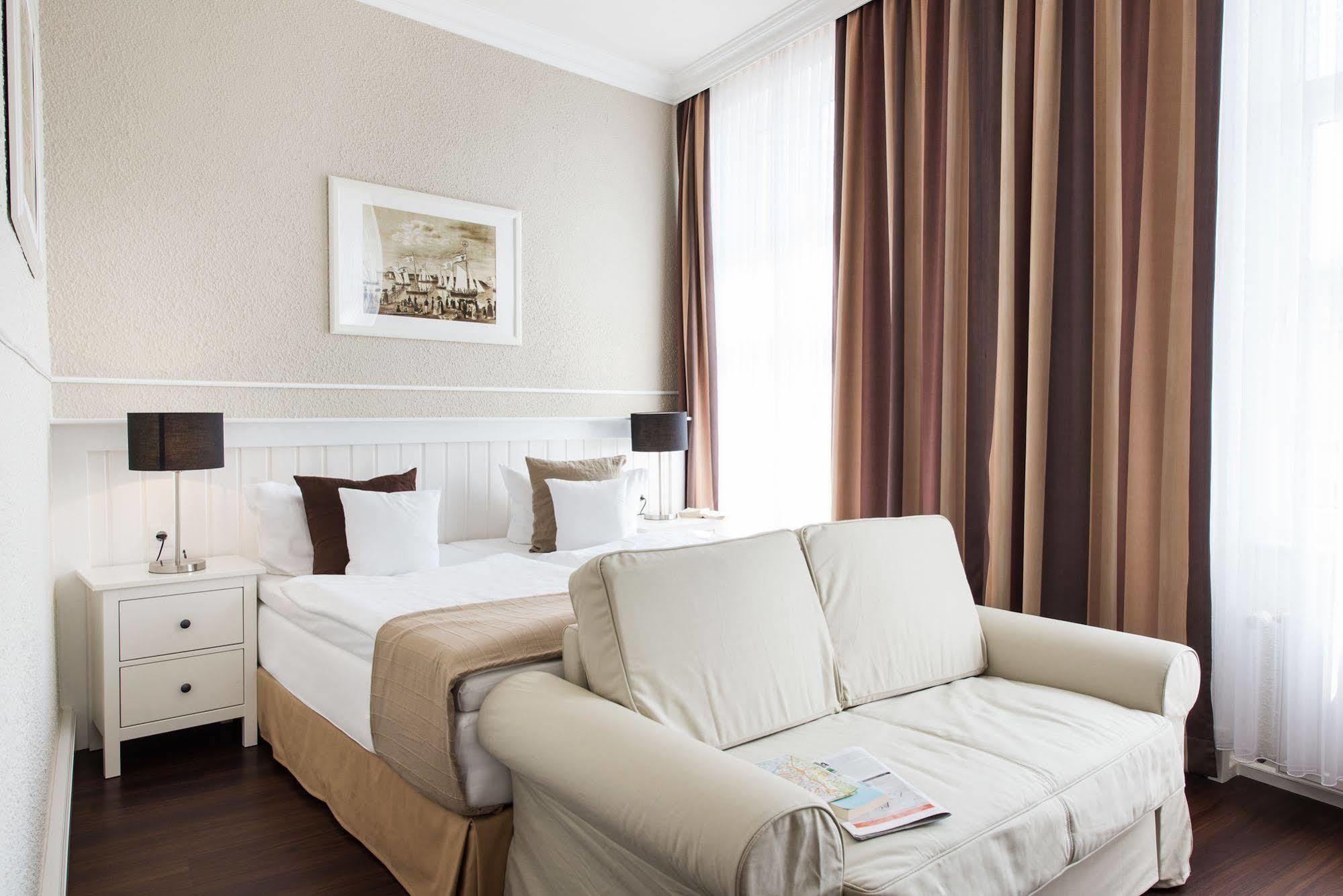 Hotel Stralsund Bagian luar foto