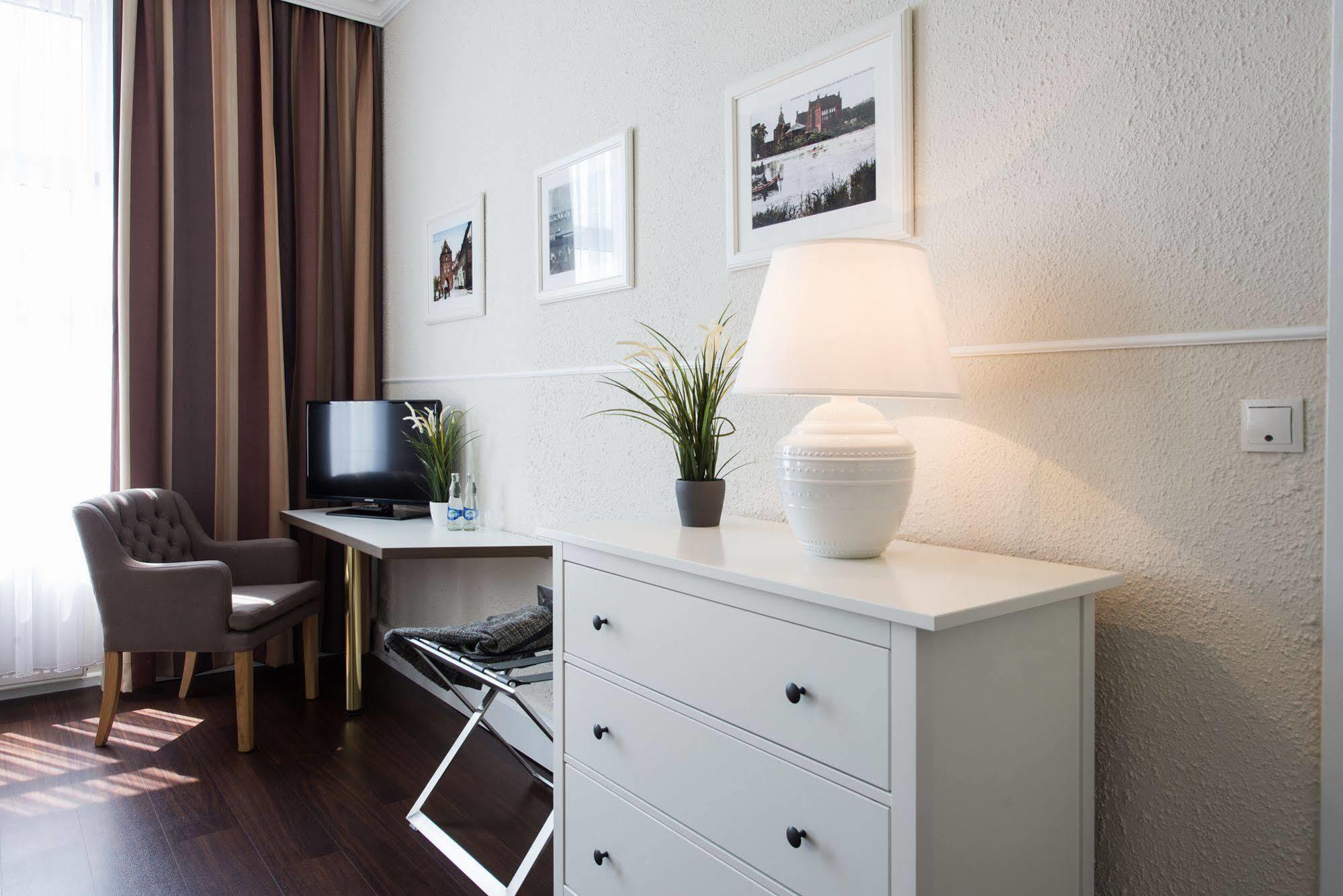 Hotel Stralsund Bagian luar foto
